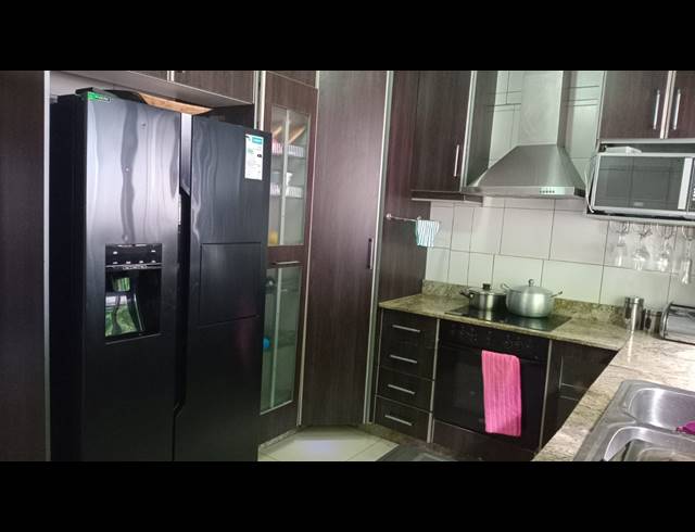 4 BEDROOM HOUSE FOR SALE IN HILLARY